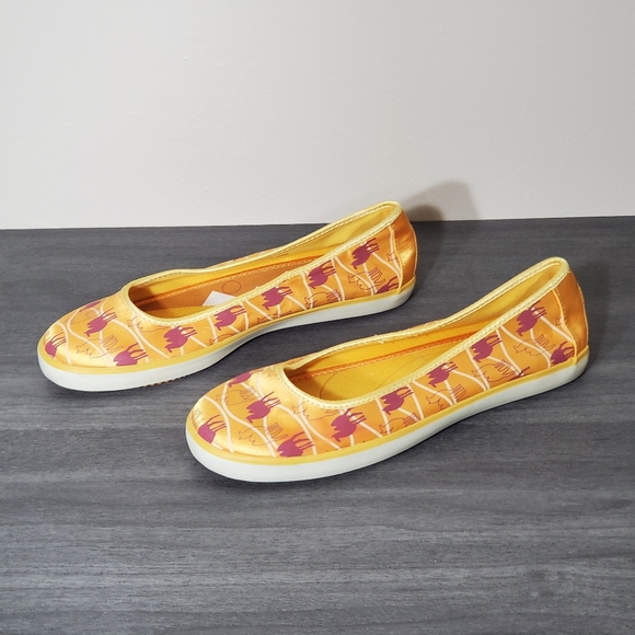 Keds camel slip on shoes size 8 - Picture 3 of 4